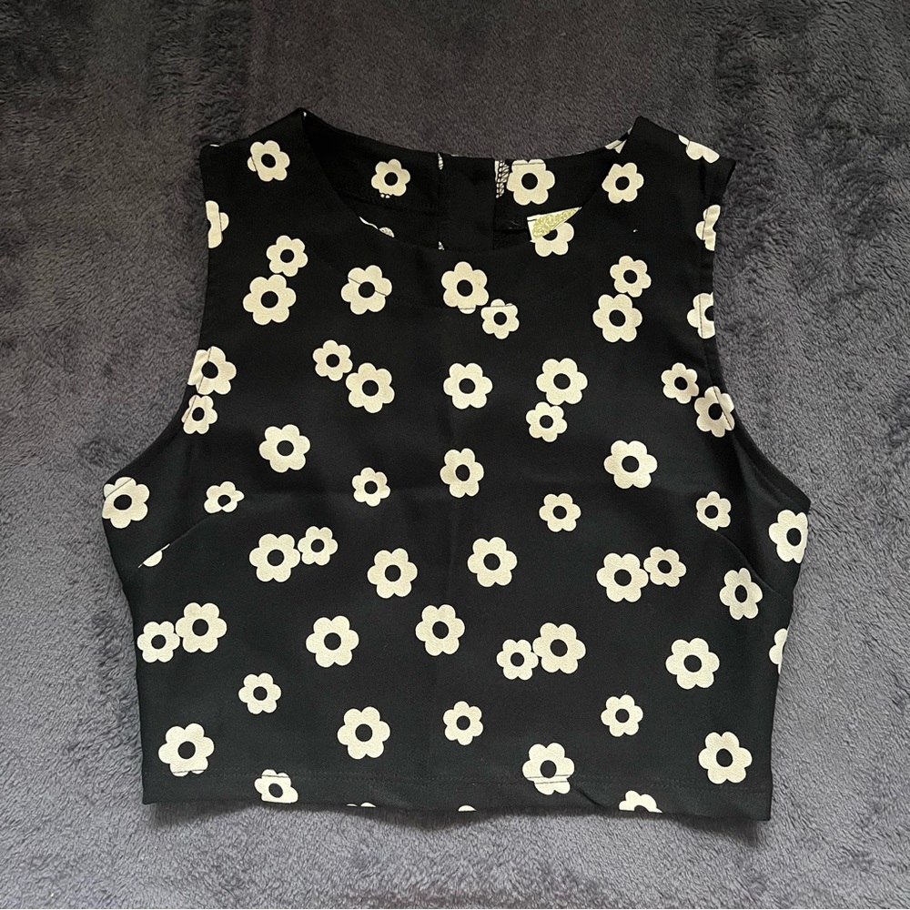 Alythea Black Daisy Top